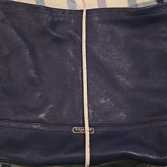 Coach hobo/ crossbody in Navy Blue pebbled leather - Picture 10 of 10